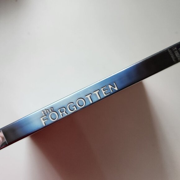 The Forgotten DVD Julianne Moore Widescreen Edition With Special Features - Picture 5 of 6